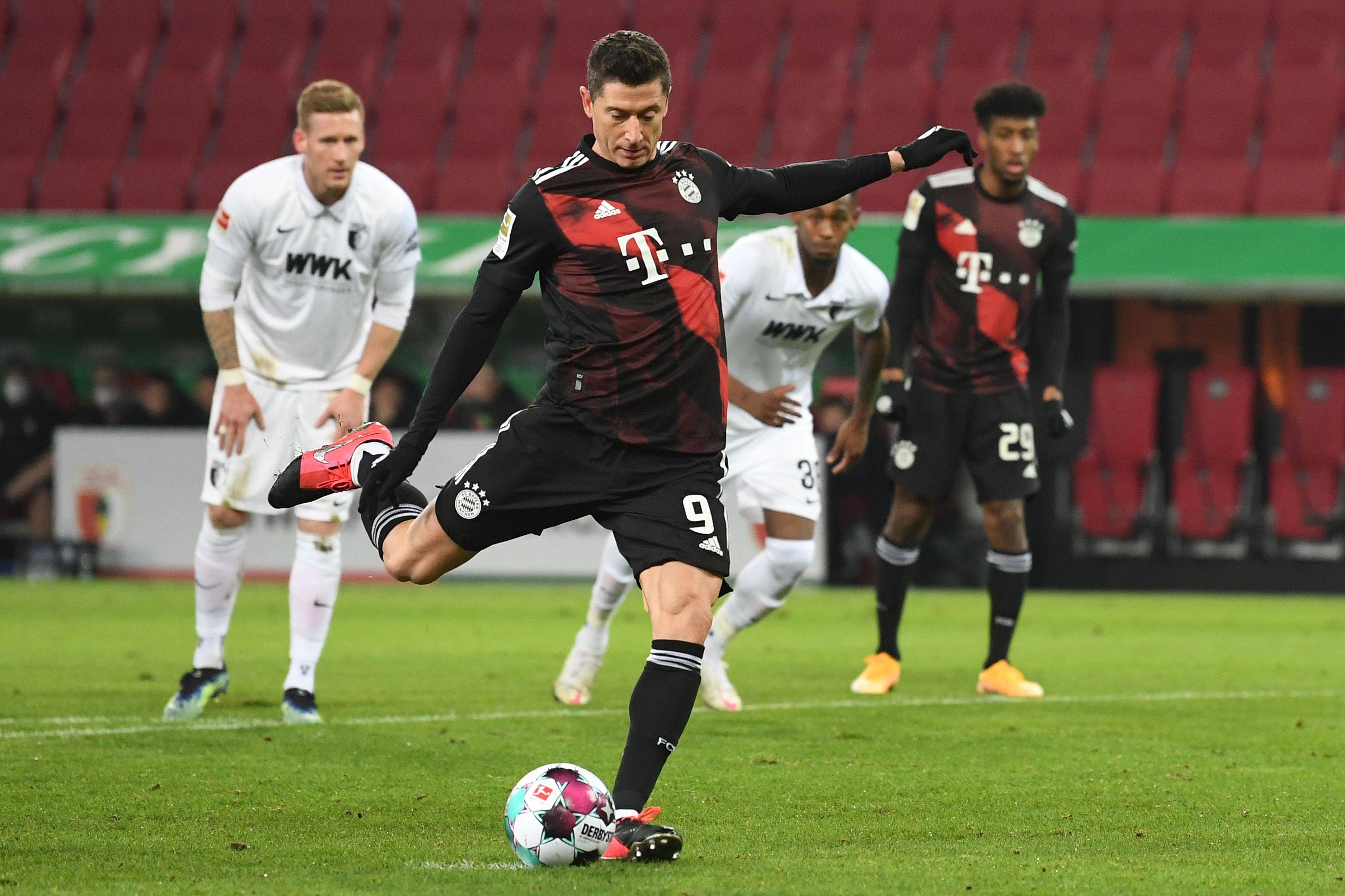 C7-莱万多夫斯基连续五场比赛得分超过反败为胜，FPX不断突破！