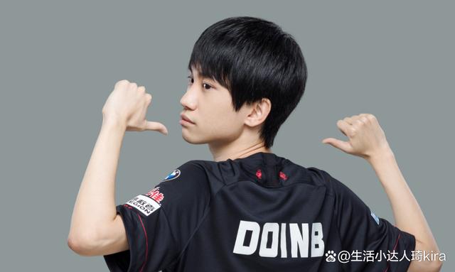 C7-FPX带队取胜！，Doinb重要时刻出色发挥观众掌声雷动(fpxpdd)